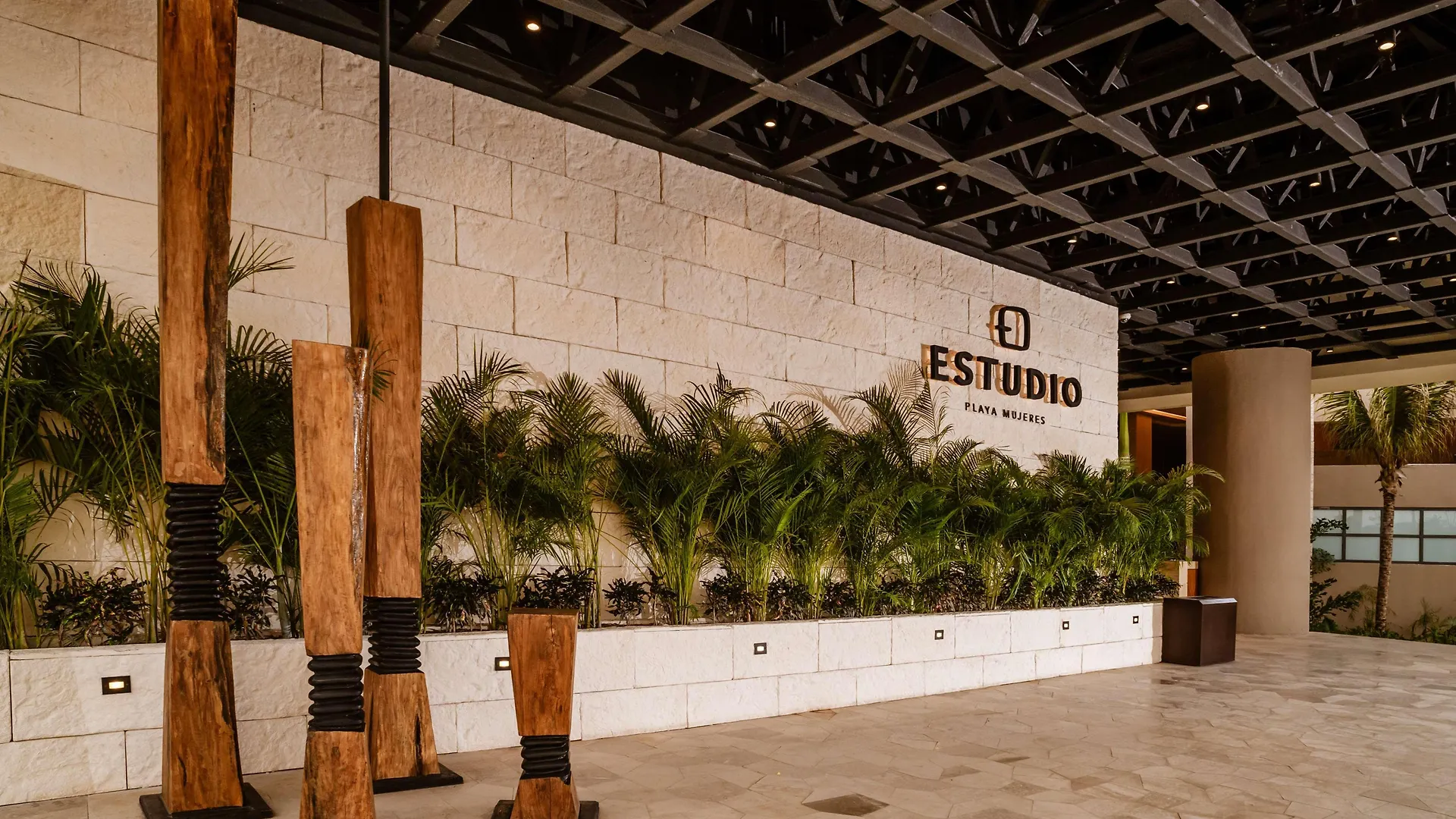 Estudio Playa Mujeres Cancun Resort